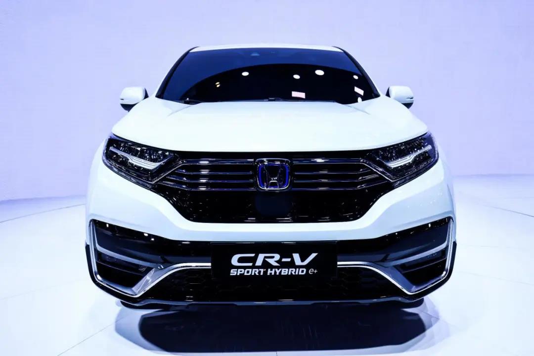 媒體視角 | CR-V代表了“傳統(tǒng)”，CR-V 銳·混動e+承載了未來